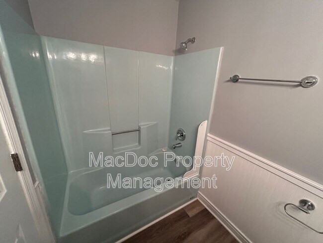 Building Photo - 1907 White Lake Dr