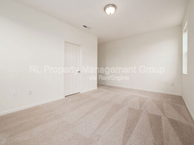 Building Photo - 5861 Yellowfin Ln