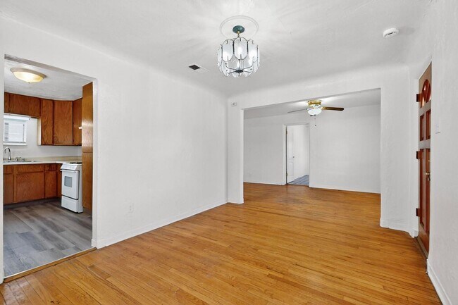 Building Photo - 5016 5th St NW