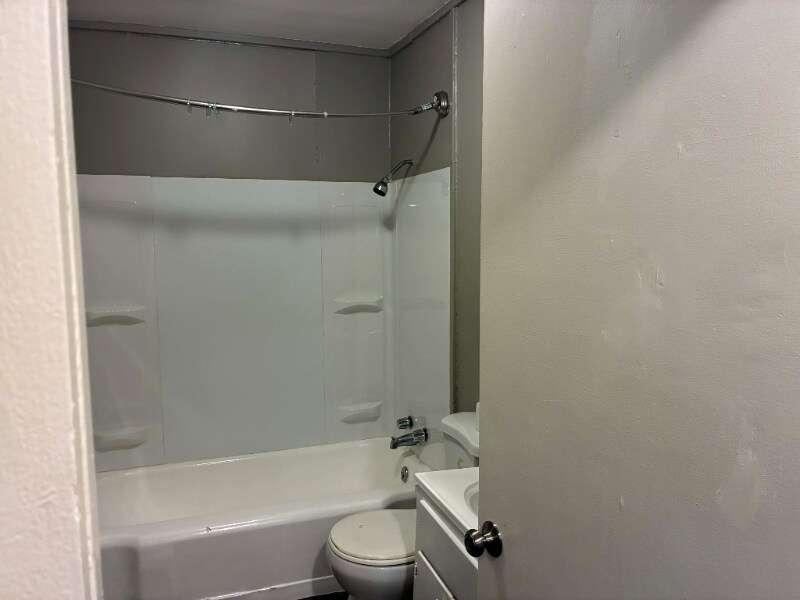 Building Photo - 1903-1905 S Booker St