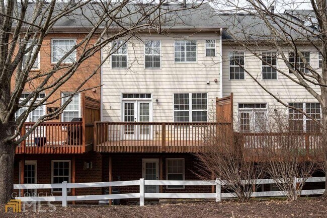 Building Photo - 1732 Highlands View Dr