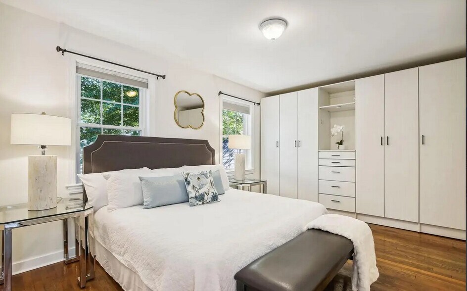 Building Photo - 1770 Hobart St NW