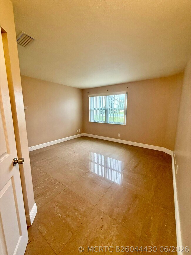 Building Photo - 2050 Oleander Blvd