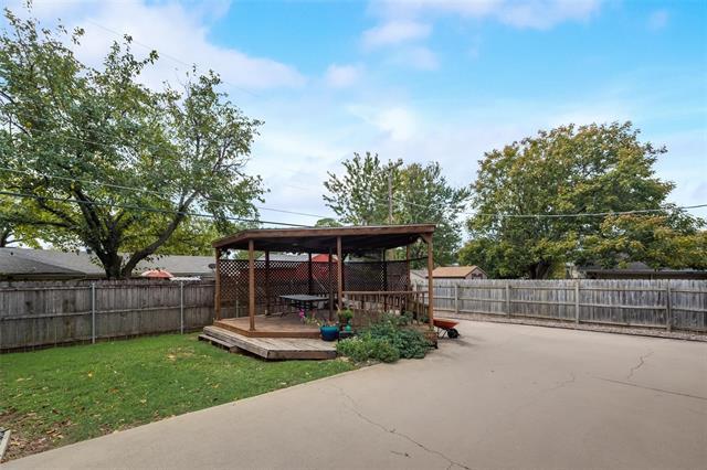 Building Photo - 433 Circleview Dr S