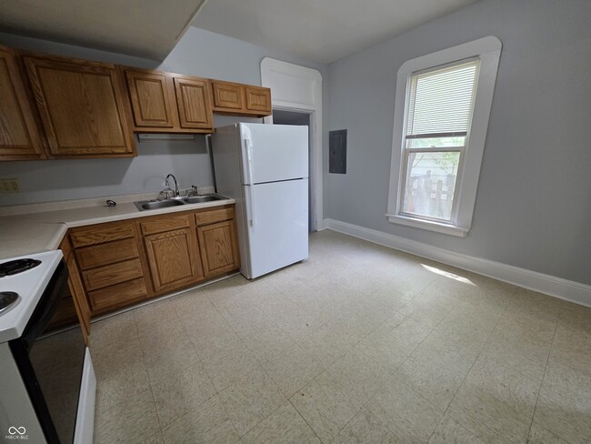 Building Photo - 1803 Westview Dr