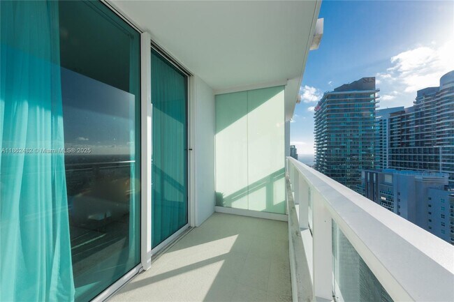 Building Photo - 1080 Brickell Ave