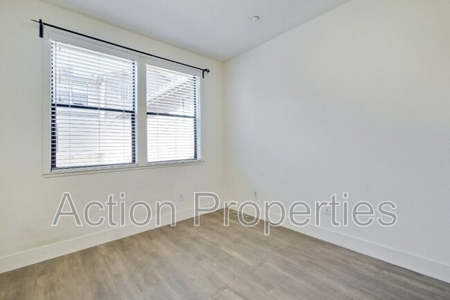 Building Photo - 4206 Rickeys Way