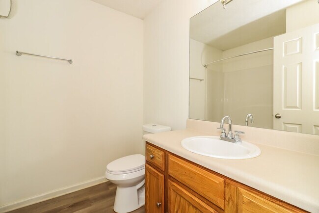 Building Photo - 7106 Hillcrest Chase Dr SW