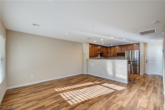 Building Photo - 2054 Waterlily View St