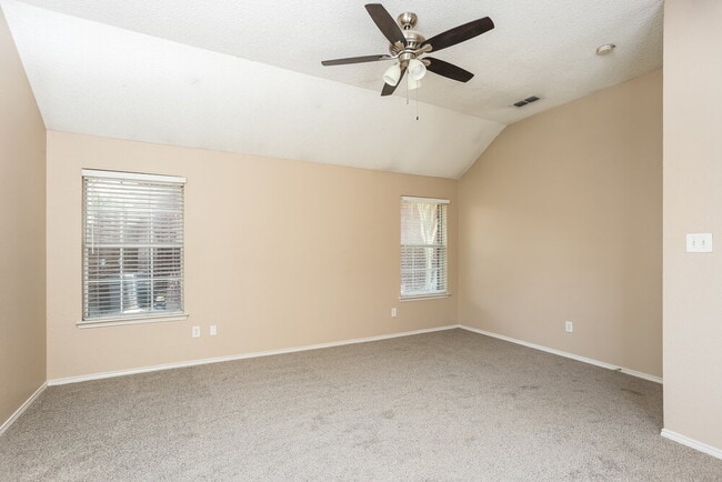 Building Photo - 7401 Glenstone St