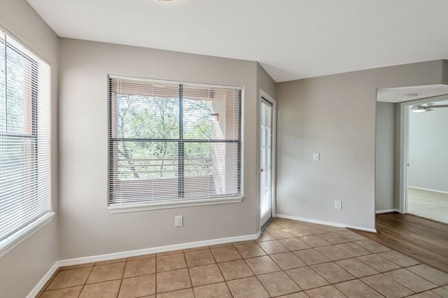 Building Photo - Charming  Updated 2BR- 2  BATH FOOTHILLLS CONDO