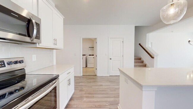 Building Photo - Mimms Trail Subdivision -SUBLEASE MAY 2026-JUNE 2027