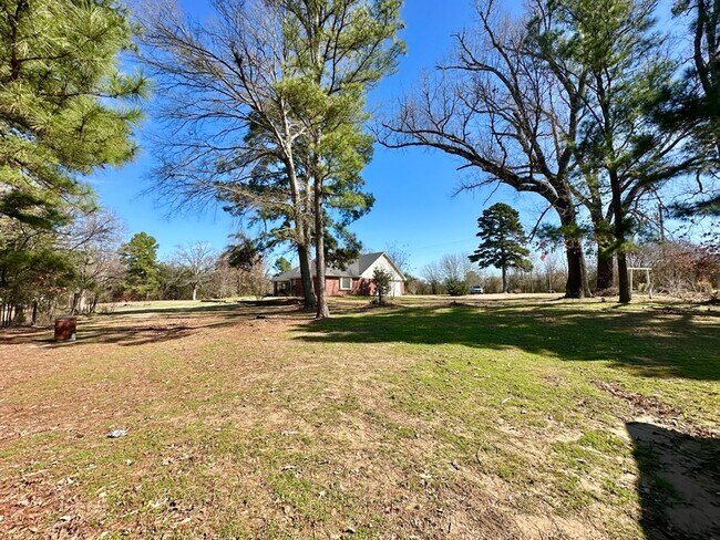 Building Photo - Almost Ready! 3/2/2 On 1 Acre in Brownsboro!