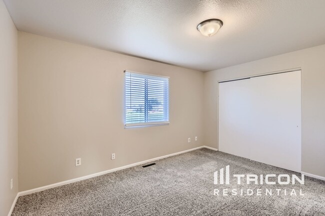 Building Photo - 4318 Sunridge Dr