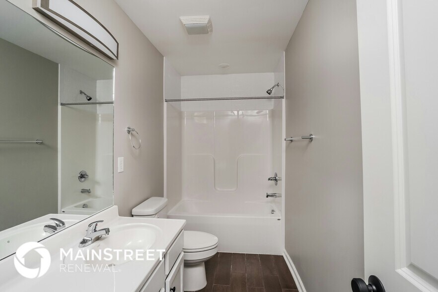 Building Photo - 2117 Paddle Wheel Dr