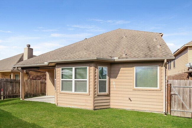 Building Photo - 13346 Davenport Hills Ln