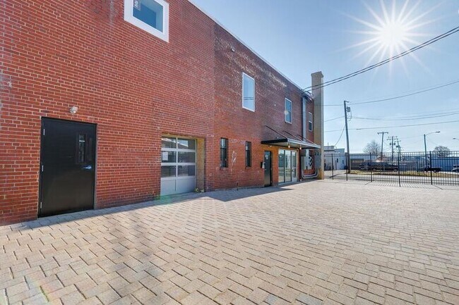 Building Photo - 1400 N Arthur Ashe Blvd