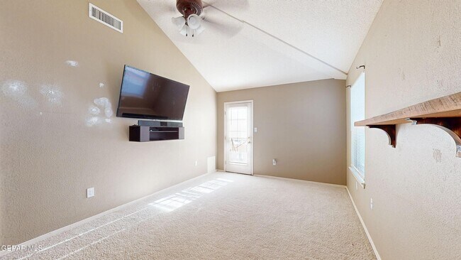 Building Photo - 10803 Elise St