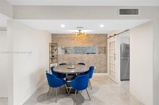 Building Photo - 18081 Biscayne Blvd