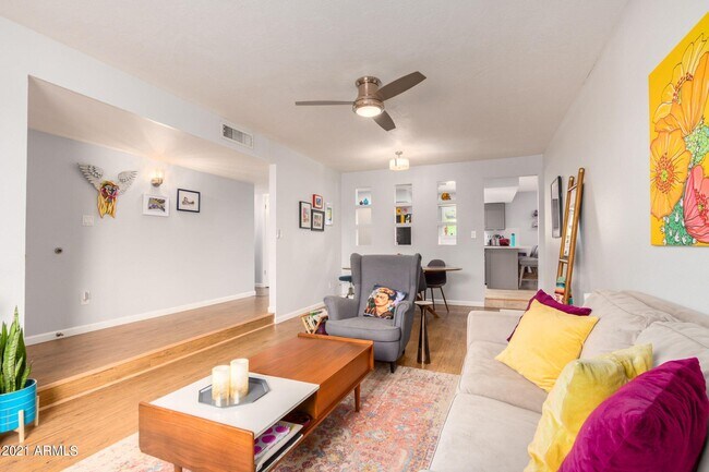 Building Photo - 3809 W Cholla St