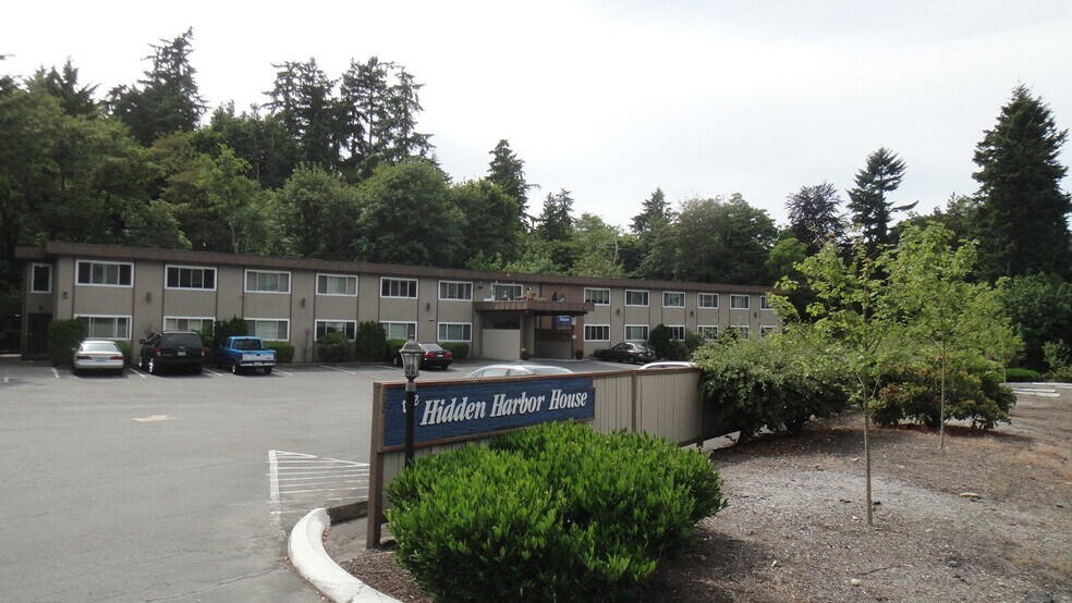 Building Photo - 1625 Kent Des Moines Rd