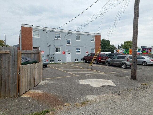 Building Photo - 3285 Sullivant Ave