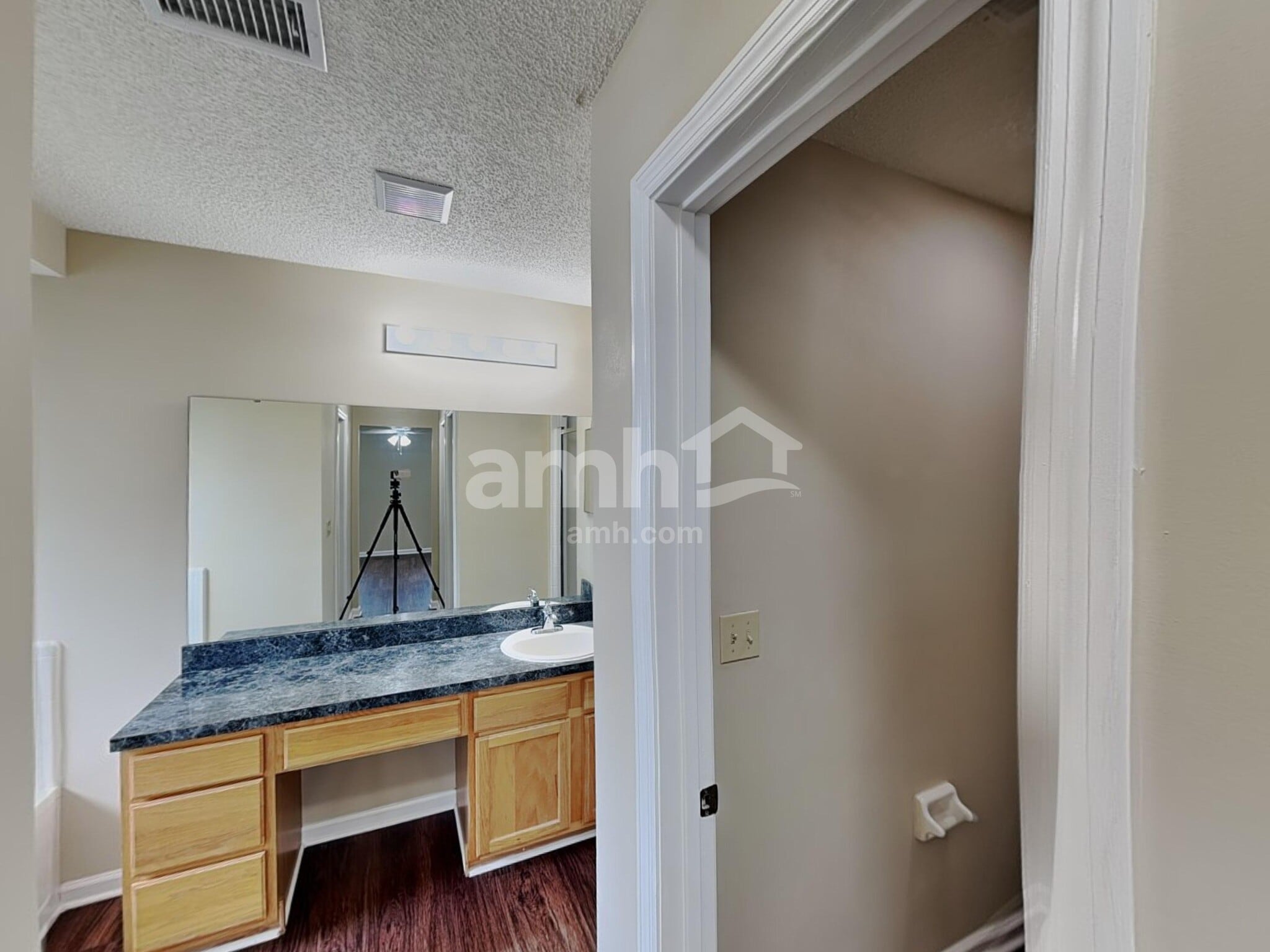 Building Photo - 11062 Gullwing Ct