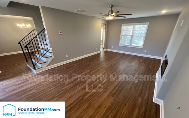 Building Photo - 9978 Messana St