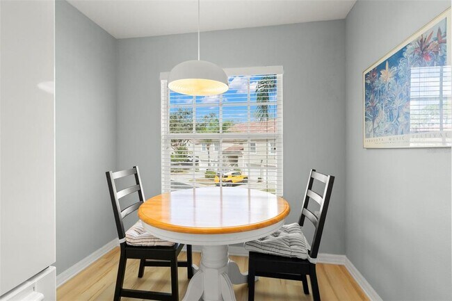 Building Photo - 6758 Fairview Terrace