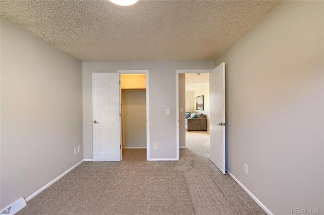 Building Photo - 10419 Iris Way