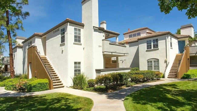 Building Photo - 23516 Magic Mountain Pkwy