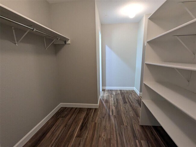 Building Photo - 1707 Del Norte Cove