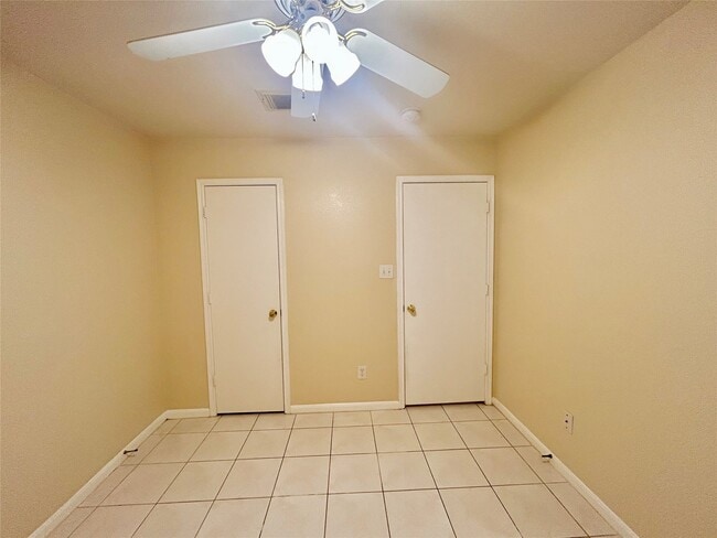 Building Photo - 15111 Falmouth Ave