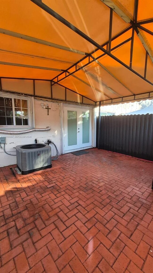 Building Photo - 8531 SW 109th Ave