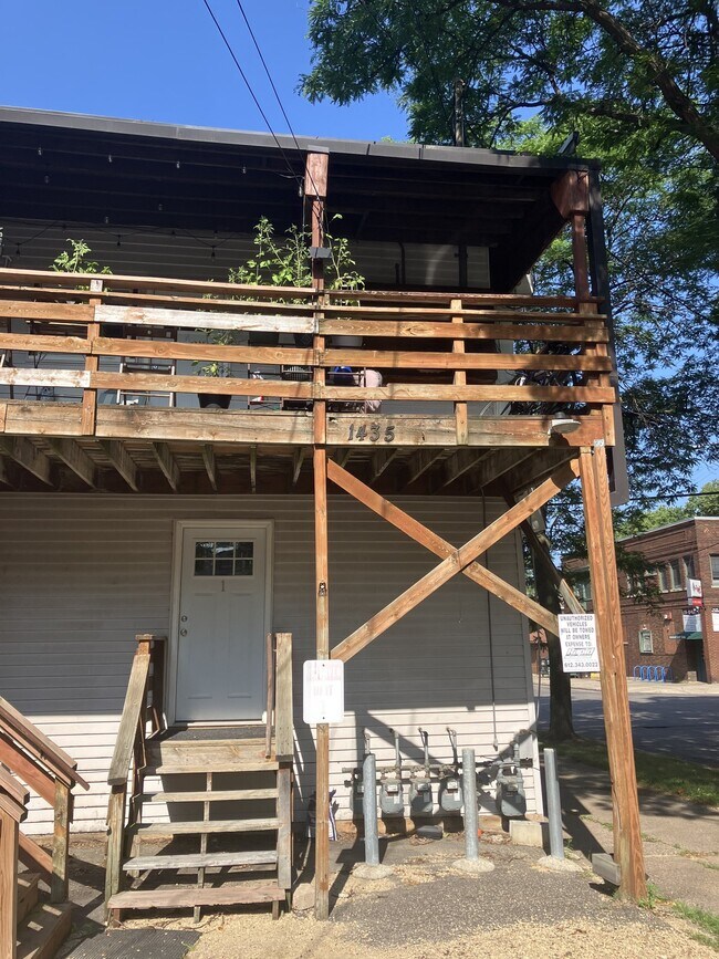 Building Photo - 1433 4th St NE