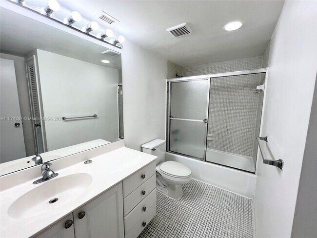 Building Photo - 19390 Collins Ave