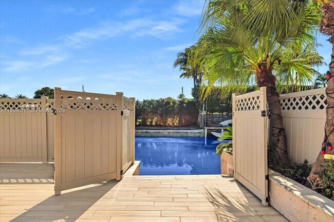 Building Photo - 1700 Cleveland Rd