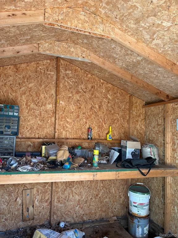 Building Photo - 3363 Parkwood Dr