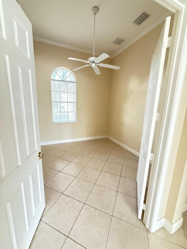 Building Photo - 11238 Manderly Ln