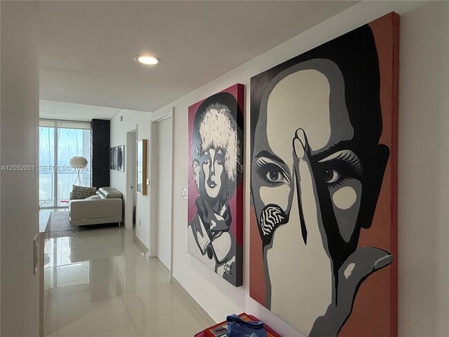 Building Photo - 475 Brickell Ave