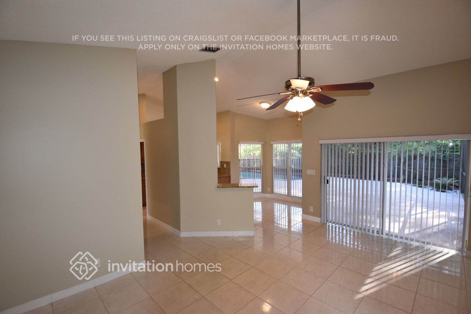 Building Photo - 9568 E Lake Dr