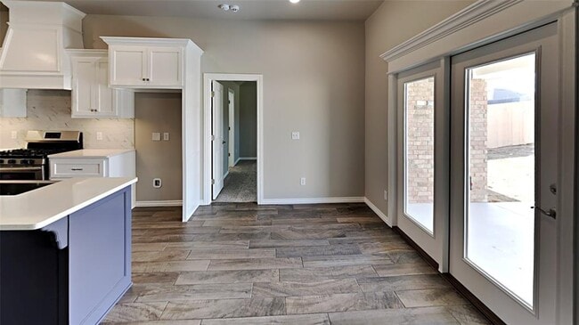 Building Photo - 9125 Poppey Pl