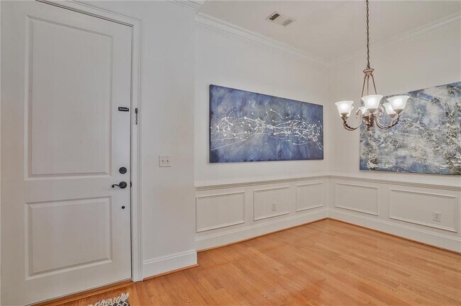 Building Photo - 2300 Peachford Rd