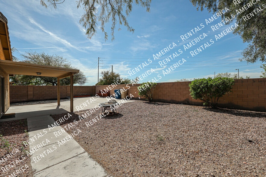 Building Photo - 25849 W Satellite Ln