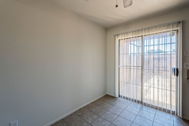 Building Photo - 5821 N 59th Dr