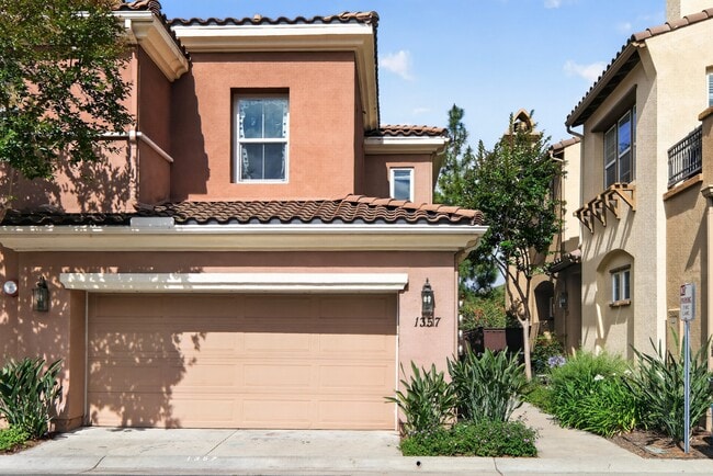 Building Photo - 1357 Sky Ridge Ct