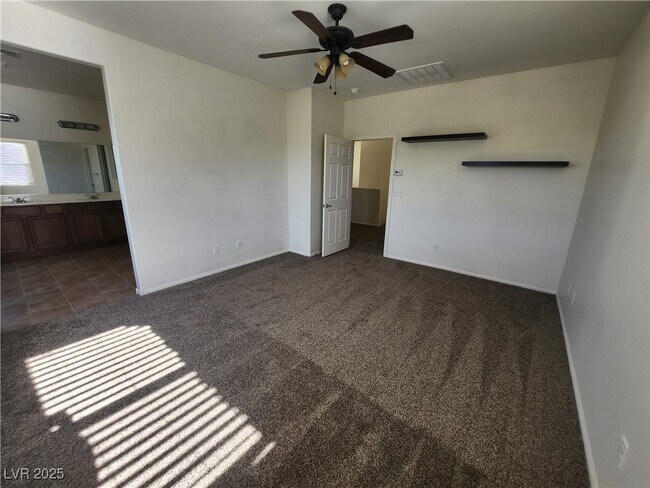 Building Photo - 8521 W Kellman Ave