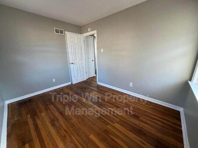 Building Photo - 1110 Jennings Station Rd