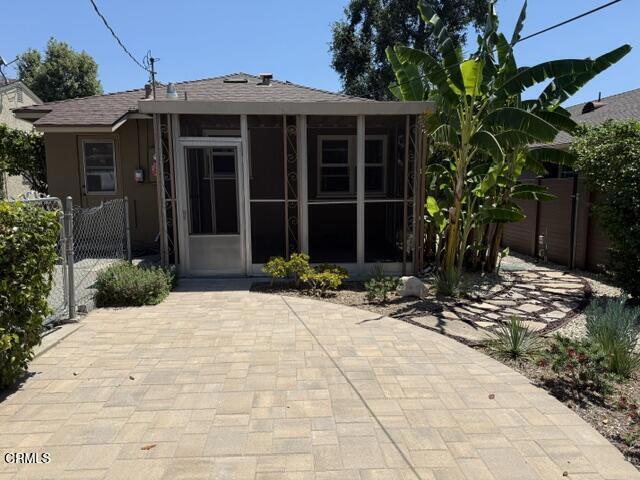 Building Photo - 1523 N Grand Oaks Ave