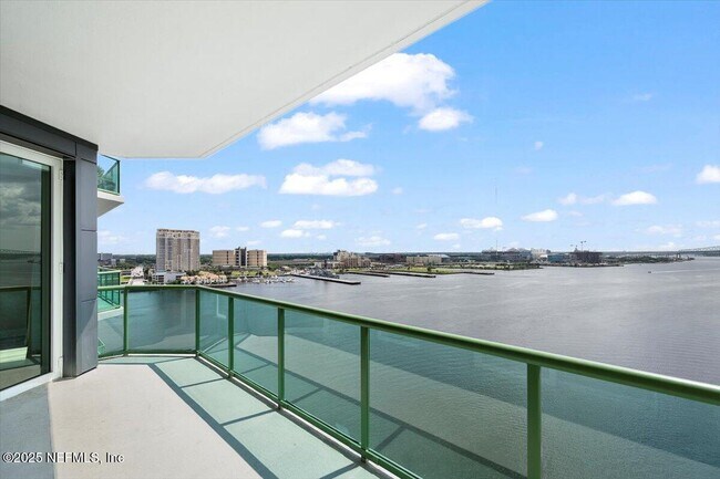 Building Photo - 1431 Riverplace Blvd